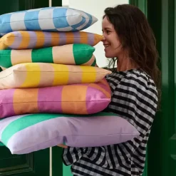 Coussin A Rayures - 60 X 60 Cm - Vert/Violet