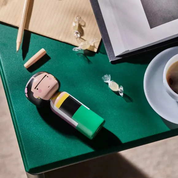 Figurine En Bois Kokeshi Sketch.Inc Frida