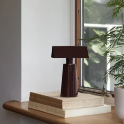Lampe De Table Caret Mf1 H 22Cm - Bordeaux Fonce